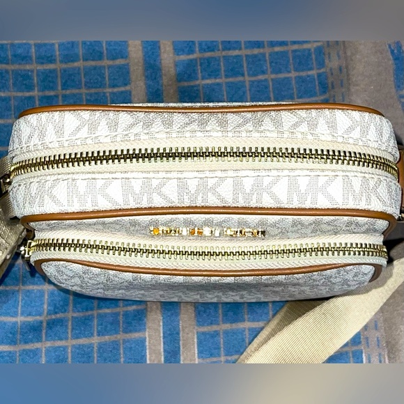 Michael Kors - Jet Set Travel Medium Logo Crossbody Bag - Picture 12 of 13